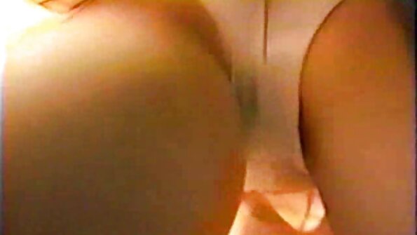 ゴージャスなPAWGデミロペスが居間でちゃんと犯される レズビアン の エロ 動画